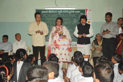 Bolly celebs with underprivileged children at Each One Teach One (EOTO) learning Center