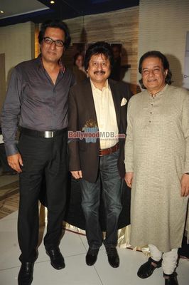 Singers Pankaj Udhas, Talat Aziz and Anup Jalota the unveiling of musical extravaganza MUSIC MANIA