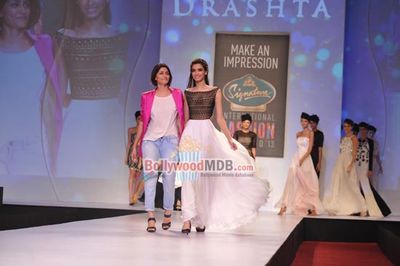 Diana Penty showstopper for Drashta at Signature International Fashion Week