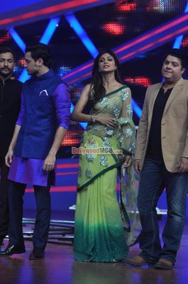 Kareena Kapoor Khan & Imran Khan on NACH BALIYE 6 sets promoting film GORI TERE PYAAR MEIN!