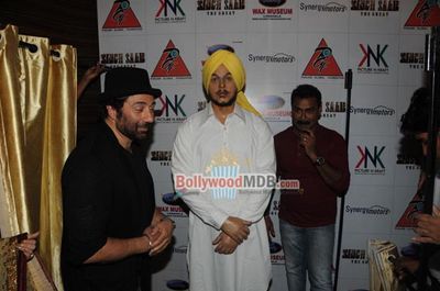Sunny Deol & Urvashi Rautela at the unveiling of the wax statue of Shahid Bhagat Singh