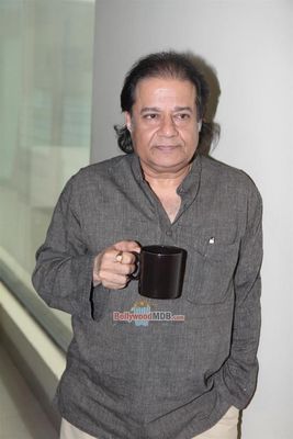 Pankaj Udhas, Anup Jalota & Talat Aziz at the launch of Caravan-e-Ghazal at 92.7 BIG FM Studios