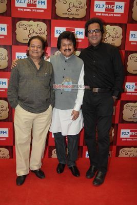 Pankaj Udhas, Anup Jalota & Talat Aziz at the launch of Caravan-e-Ghazal at 92.7 BIG FM Studios