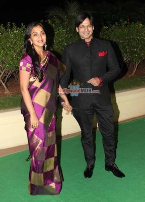 Bolly Celebs at Vishesh Bhatt's wedding reception