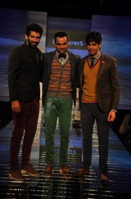 Bolly Celebs at the Blackberrys Sharp Nights Fashion Show