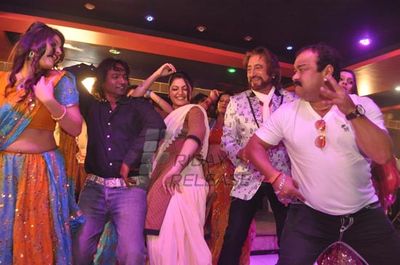 Ashima Sharma with Shakti Kapoor at film 'Mumbai Can Dance Saalaa' item song shoot