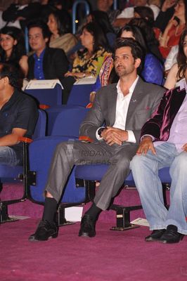 Hrithik Roshan was among Bolly Celebs at the 8th Edition of Dr Batra's Positive Health Awards 2013