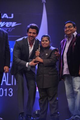 Hrithik Roshan was among Bolly Celebs at the 8th Edition of Dr Batra's Positive Health Awards 2013
