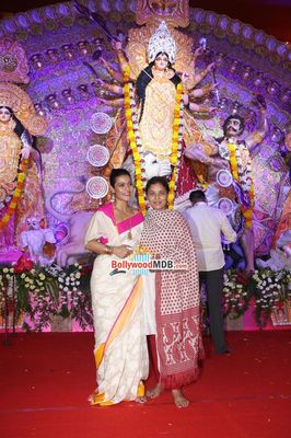 Kajol among Bolly Celebs at the North Bombay Sarbojanin Durga Puja celebrations
