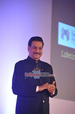 Eminent personalities at 15th Mumbai Film Festival opening ceremony