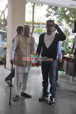 Prateik Babbar celebrates Smita Patil's 58th birth anniversary with Save the Children India NGO