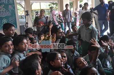 Prateik Babbar celebrates Smita Patil's 58th birth anniversary with Save the Children India NGO