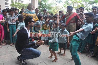 Prateik Babbar celebrates Smita Patil's 58th birth anniversary with Save the Children India NGO