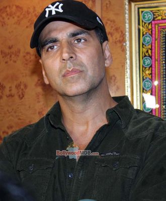 Akshay Kumar promotes 'BOSS'