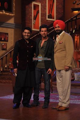Hrithik Roshan promotes film \'Krrish 3\' on the sets of Comedy Nights with Kapil