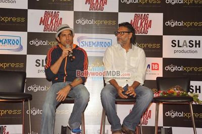 Farhan Akhtar & Sonam Kapoor launch film 'BHAAG MILKHA BHAAG' DVD