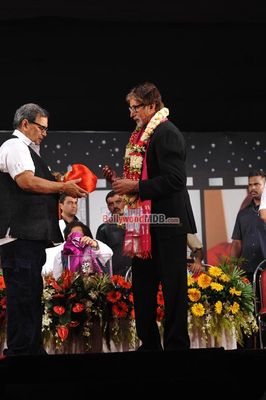 Amitabh Bachchan honoured at 76th birthday of Pandit Hridaynath Mangeshkar
