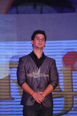 Kangana Ranaut with Home Minister Sushil Kumar Shinde at 'RAJJO' music launch
