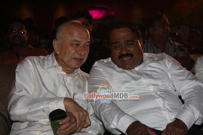 Kangana Ranaut with Home Minister Sushil Kumar Shinde at 'RAJJO' music launch