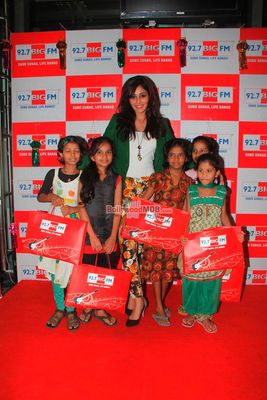 Pooja Chopra visits BIG FM 92.7 Studios for Diwali 2013 special show