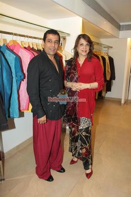 Amisha Patel & Zayed Khan among Bollywood Celebs at designer Shaahid Amir's new collection launch
