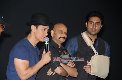 Aamir Khan & Abhishek Bachchan launch 'DHOOM 3' dialogue trailer