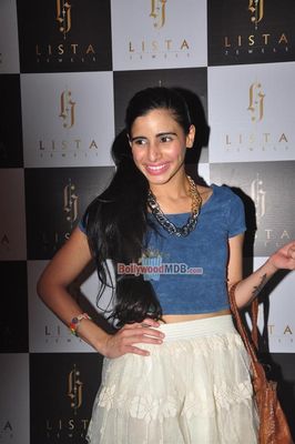 Shah Rukh Khan among Bolly Celebs at the launch of LISTA JEWELS Jewellery Lounge