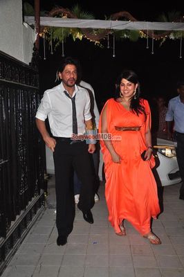 Shah Rukh Khan among Bolly Celebs at the launch of LISTA JEWELS Jewellery Lounge