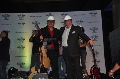 Subhash Ghai, Gul Panag, Rishi Kapoor among Bollywood Celebs at the Hard Rock Cafe launch