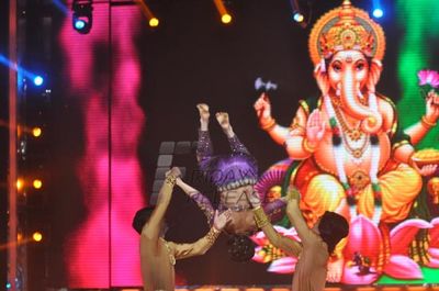 Stars promote 'BESHARAM' on the sets of JHALAK DIKHHLA JAA Season 6