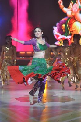 Stars promote 'BESHARAM' on the sets of JHALAK DIKHHLA JAA Season 6