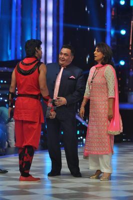 Stars promote 'BESHARAM' on the sets of JHALAK DIKHHLA JAA Season 6