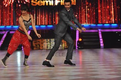 Stars promote 'BESHARAM' on the sets of JHALAK DIKHHLA JAA Season 6