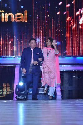 Stars promote 'BESHARAM' on the sets of JHALAK DIKHHLA JAA Season 6
