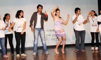 Aditi Rao Hydari & Shiv Pandit at Mithibai College Teachers Day Celebrations