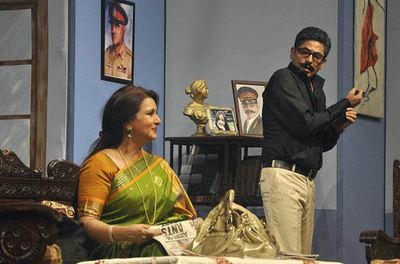 Poonam Dhillon with Aasif Sheikh on stage during her Hindi Play \'U-Turn Ek Ajab Prem Kahani\'