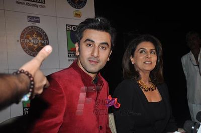 Ranbir Kapoor & Neetu Singh promotes \'Besharam\' on KBC 7