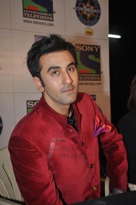 Ranbir Kapoor & Neetu Singh promotes 'Besharam' on KBC 7