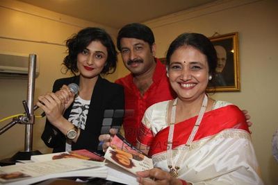 Ragini Khanna at mother Kamini Khanna's book launch