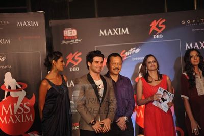 Monica Dogra & Girish Taurani at Miss Maxim 2014 launch bikini fashion show