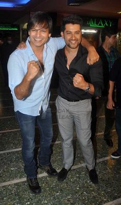 Vivek Oberoi & Aftab Shivdasani with film 'GRAND MASTI' team visits Gaeity Galaxy Cinema Halls