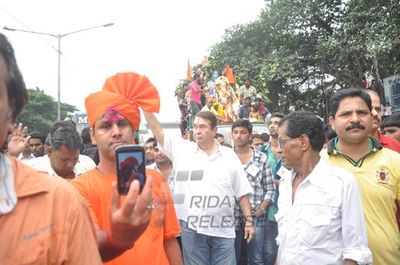 Kapoor family at RK Studios Ganesh Visarjan