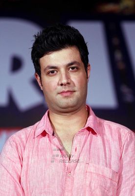 Manjari Phadnis, Madhurima Tuli, Varun Sharma, Suzana Rodrigues at film 'WARNING' promotions