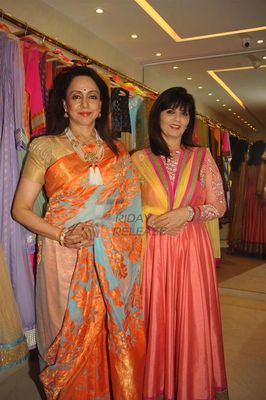 Hema Malini launches new collection of designer Neeta Lulla