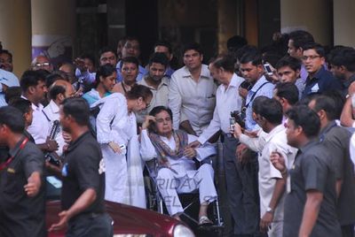 Dilip Kumar discharges from Lilavati Hospital