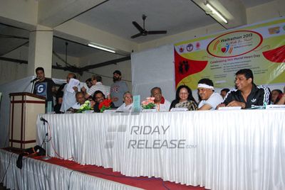 Arjun Rampal and Rahul Roy at The Walkathon 2013