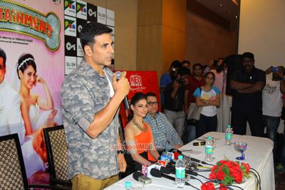 Akshay Kumar and Tamannaah walk the ramp with dogs to promote 'ENTERTAINMENT'
