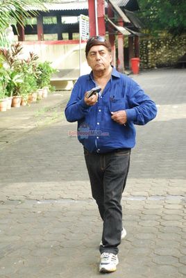 Film & TV industry celebs at funeral of veteran actor Dharmesh Tiwari