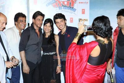 Shah Rukh Khan along with the star cast of the film 'Ekkees Toppon Ki Salaami' at their trailer launch