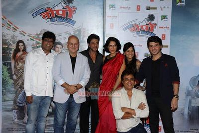 Shah Rukh Khan along with the star cast of the film 'Ekkees Toppon Ki Salaami' at their trailer launch